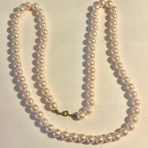 Classic Pearl Necklace with Gold Clasp Vintage